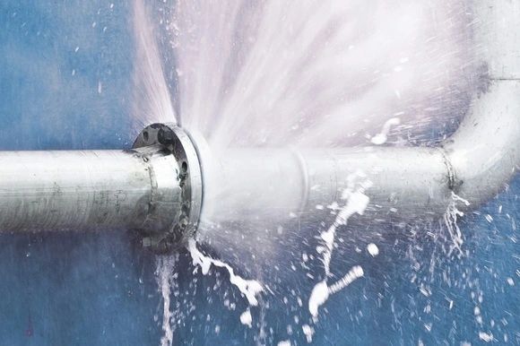 Как избежать затопления из-за полотенцесушителя: история с судебной развязкой