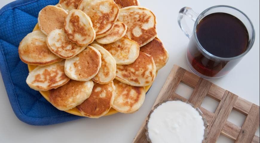 Легкий завтрак для гурманов: кефирные оладьи с сыром