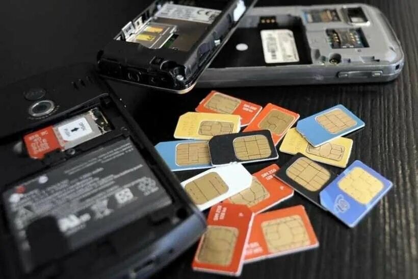 Как 22-летний мошенник обманул десятки людей с помощью сим-карт