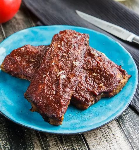 Идеальные свиные рёбрышки: как запечь их в духовке с эффектом гриля