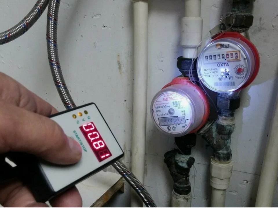 Узнайте, как вернуть переплаченные за воду деньги после установки счетчика