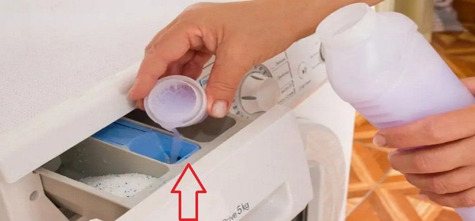 Что нельзя заливать в отсек для кондиционера