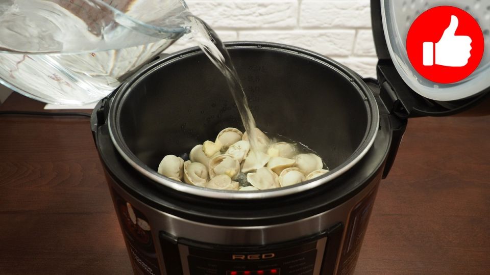 Как приготовить пельмени в мультиварке?