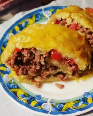 Необычный картофельный рулет с мясной начинкой