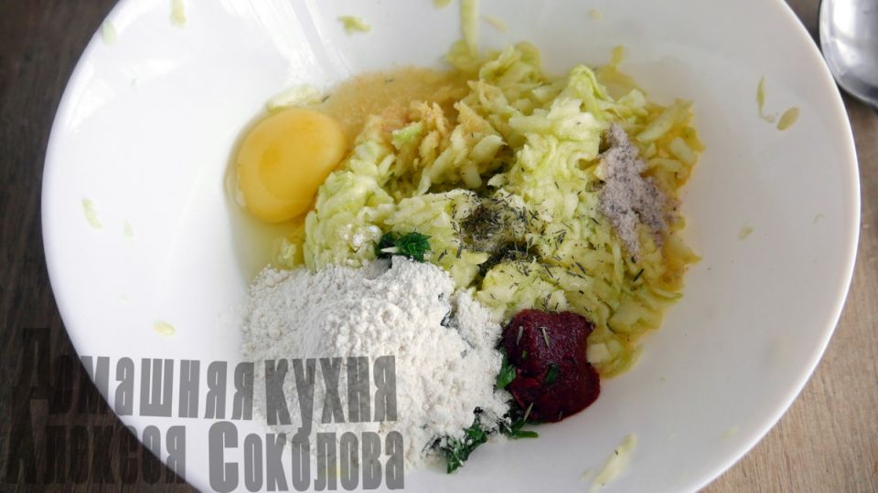 Оладьи из кабачков: оригинальный способ сделать вкуснее привычное