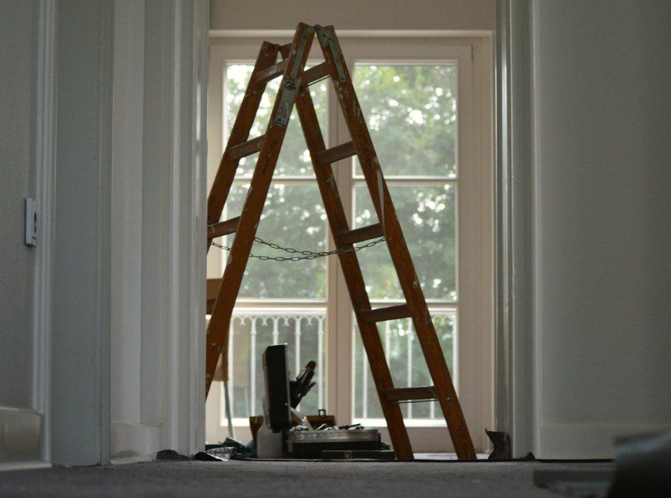 Объединение балкона с комнатой в 2025 году: что важно знать перед ремонтом