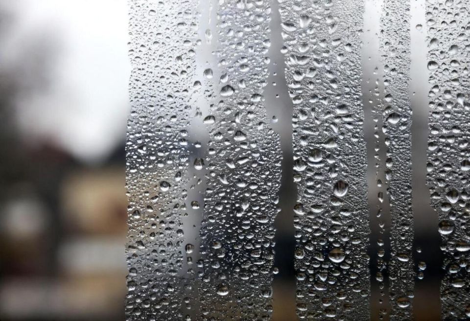 Как простое проветривание может спасти ваш дом от конденсата