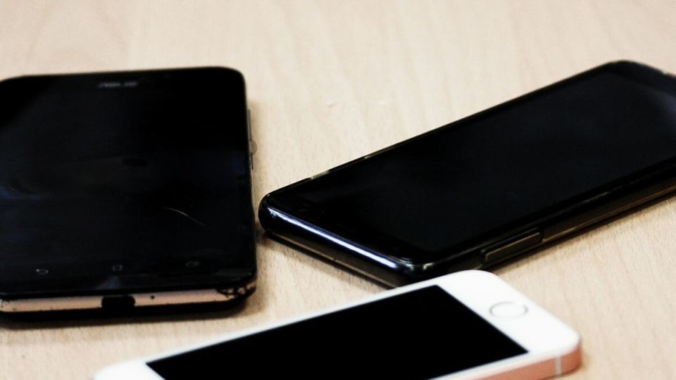 Госдума предлагает операторам отключать услуги по запросу ФСБ