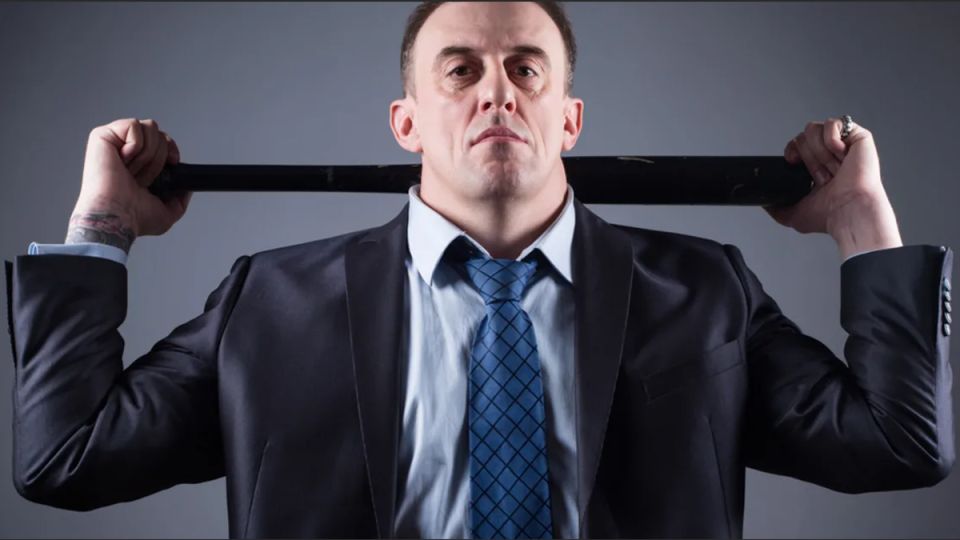 Как МФО разрушают жизни: от угроз до позора в сети