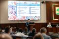 Выступил с первым ежегодным отчётом перед депутатами горсовета