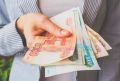 В России обсуждают ограничения на переводы мигрантов: что это значит для семей?