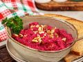 Секретная закуска: как сделать свекольную намазку, от которой не оторваться