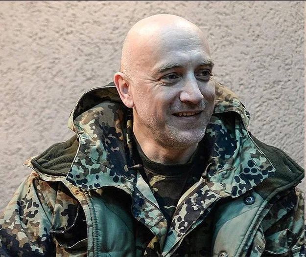 Захару Прилепину. Что-то в начале пути было на камне выбито —