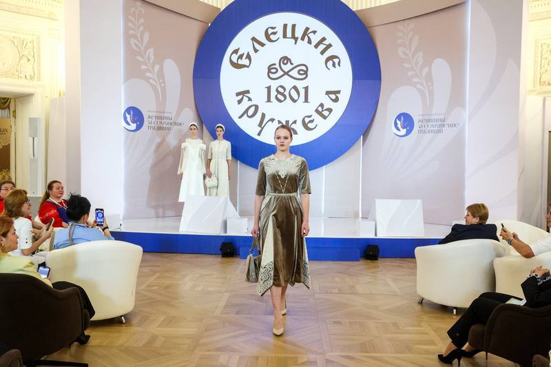 Евгения Уваркина: Традиции в надежных руках. Рассказываю про итоги первого дня международного форума «Женщины за сохранение традиций» Евгения Уваркина: Традиции в надежных руках. Рассказываю про итоги первого дня международного форума «Женщины за сохранение традиций»