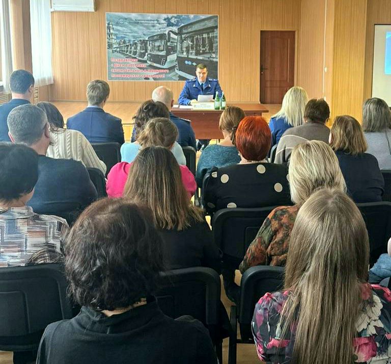 Мобильная приемная прокуратуры Липецкой области под руководством прокурора региона Геннадия Анисимова сегодня работала в Левобережном районе г. Липецка Мобильная приемная прокуратуры Липецкой области под руководством прокурора региона Геннадия Анисимова сегодня работала в Левобережном районе г. Липецка