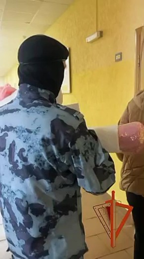 Росгвардеец поблагодарил елецкую школьницу за письмо в поддержку участников СВО