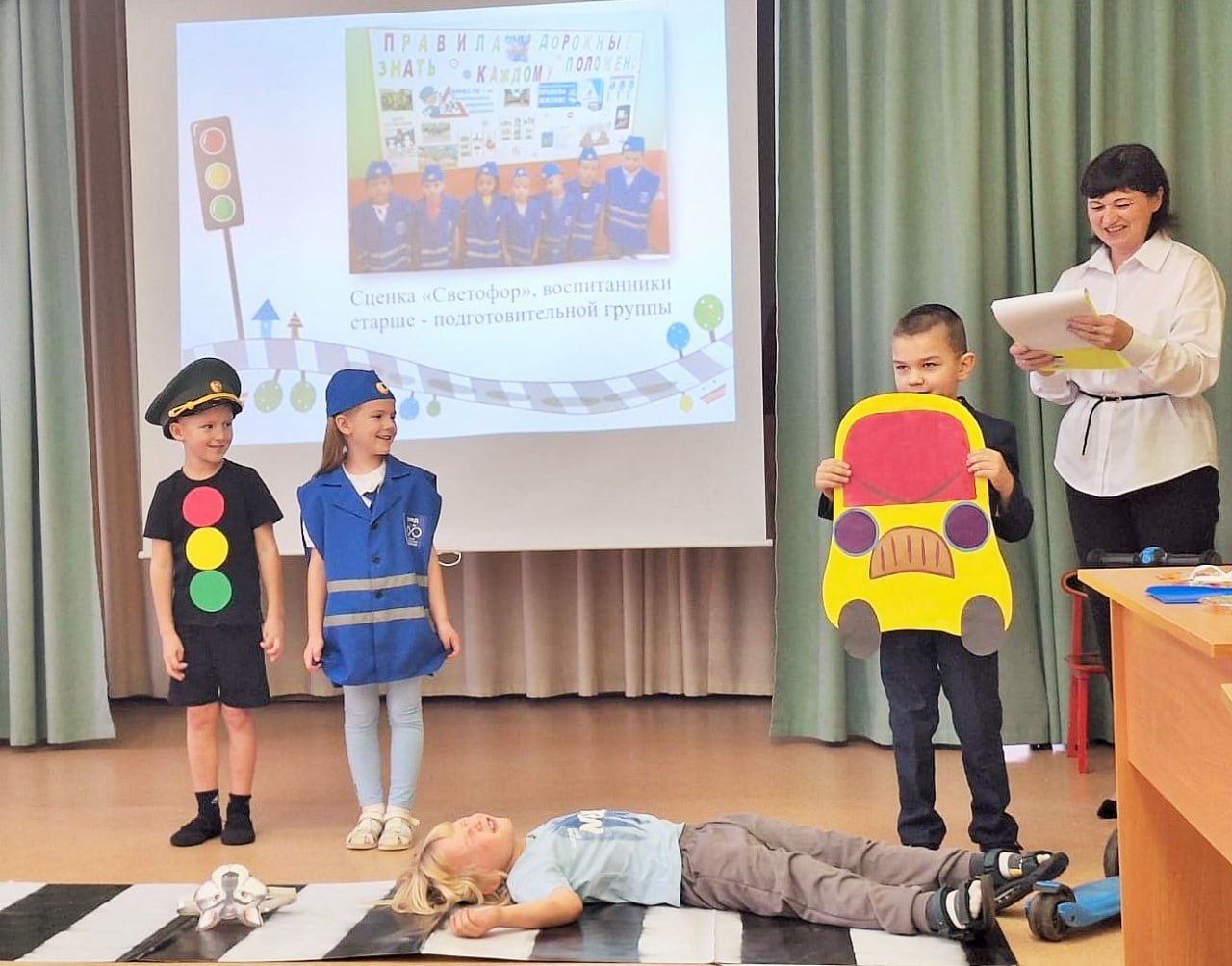 В Липецкой области автоинспекторы и педагоги используют современные технологии в просветительских акциях