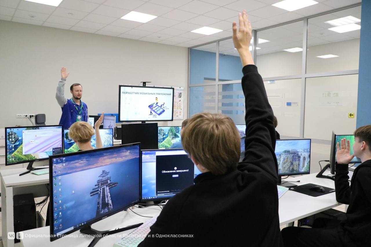 Школьникам ЛО предложили «Билет в будущее»