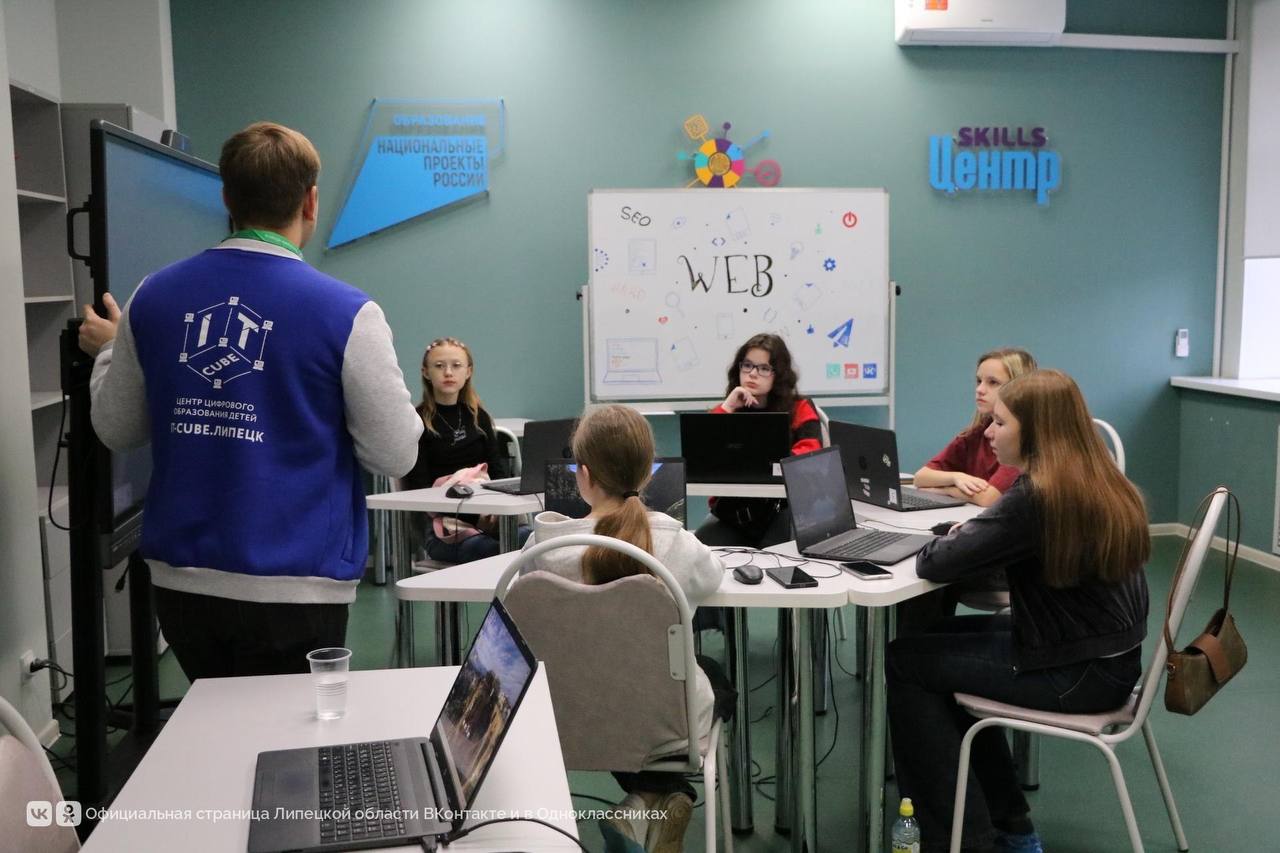 Школьникам ЛО предложили «Билет в будущее» Школьникам ЛО предложили «Билет в будущее»