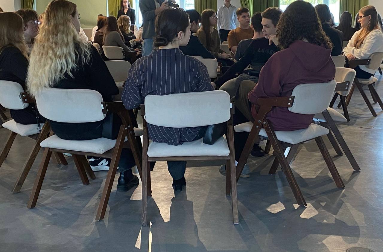 Офицеры регионального управления СК России оценили знания липецкой молодежи по кибербезопасности Офицеры регионального управления СК России оценили знания липецкой молодежи по кибербезопасности