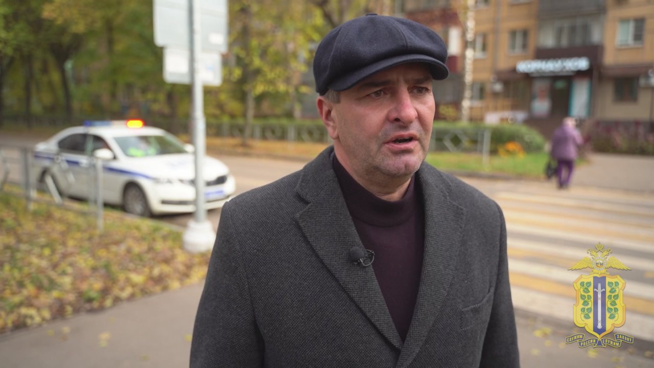 В Липецке автоинспекторы и общественники вручили школьникам «светоотражающие сувениры»