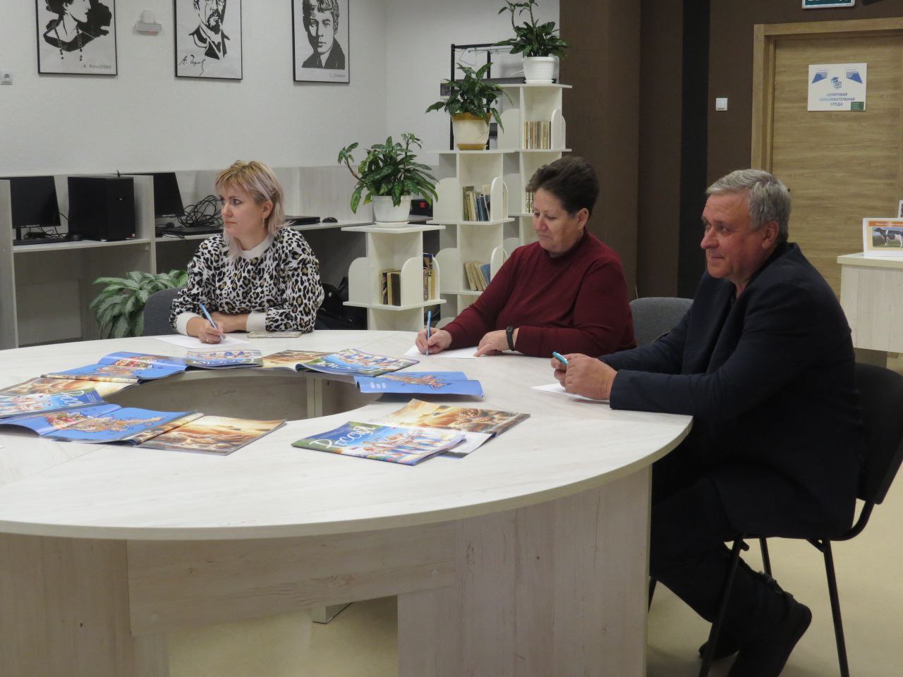 Депутат облсовета, руководитель одного из агропредприятий Добринского района Геннадий Крутских принял участие в открытом уроке профмастерства «Россия аграрная: селекция и генетика в АПК» Депутат облсовета, руководитель одного из агропредприятий Добринского района Геннадий Крутских принял участие в открытом уроке профмастерства «Россия аграрная: селекция и генетика в АПК»