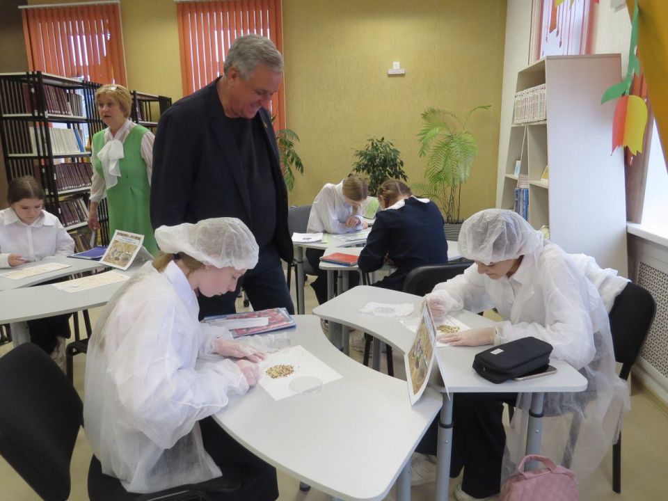  ,                :     ʻ