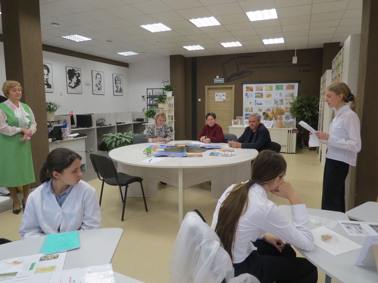 Депутат облсовета, руководитель одного из агропредприятий Добринского района Геннадий Крутских принял участие в открытом уроке профмастерства «Россия аграрная: селекция и генетика в АПК» Депутат облсовета, руководитель одного из агропредприятий Добринского района Геннадий Крутских принял участие в открытом уроке профмастерства «Россия аграрная: селекция и генетика в АПК»