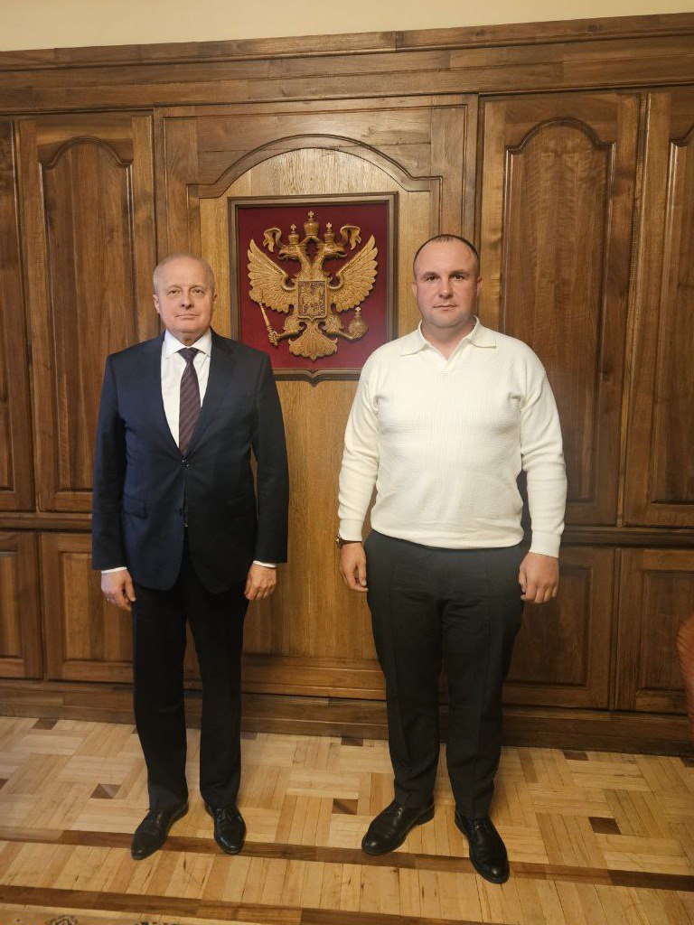 Участник программы «Гордость Липецкой земли» Сергей Рощупкин встретился с Послом Российской Федерации в Республике Армения