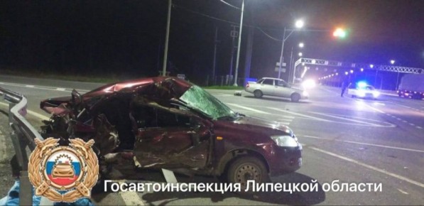 Полицейские Задонского района устанавливают обстоятельства смертельного ДТП