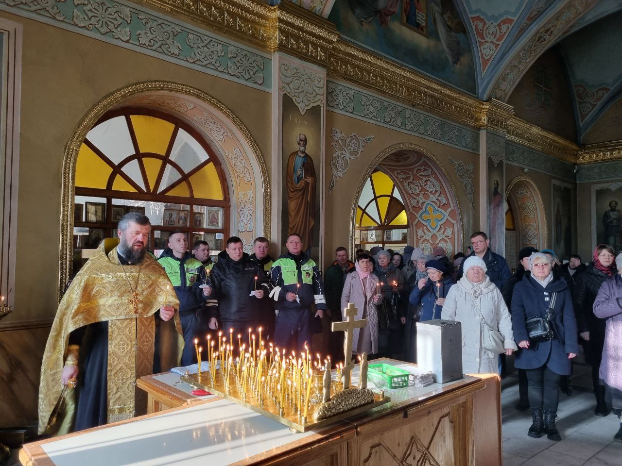 Сегодня, во Всемирный день памяти жертв дорожно-транспортных происшествий, в Липецке на площади перед областным центром культуры почтили память погибших в ДТП Сегодня, во Всемирный день памяти жертв дорожно-транспортных происшествий, в Липецке на площади перед областным центром культуры почтили память погибших в ДТП