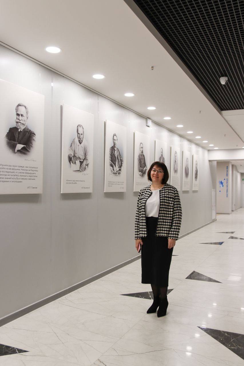 Анна Маркова покидает пост главы минздрава ЛО и переходит в команду липецкого филиала РосУниМеда