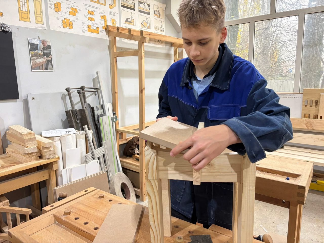 «Плиточные» и «столярные» баттлы идут в Липецком индустриально-строительном колледже «Плиточные» и «столярные» баттлы идут в Липецком индустриально-строительном колледже