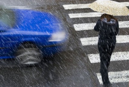 Липецкая Госавтоинспекция призывает пешеходов и водителей соблюдать осторожность на дороге