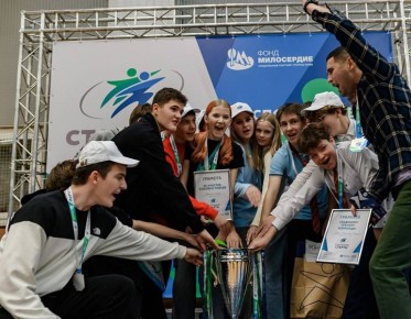 В Липецке завершились масштабные школьные соревнования «Стальные старты», организованные фондом «Милосердие» для популяризации спорта среди молодежи