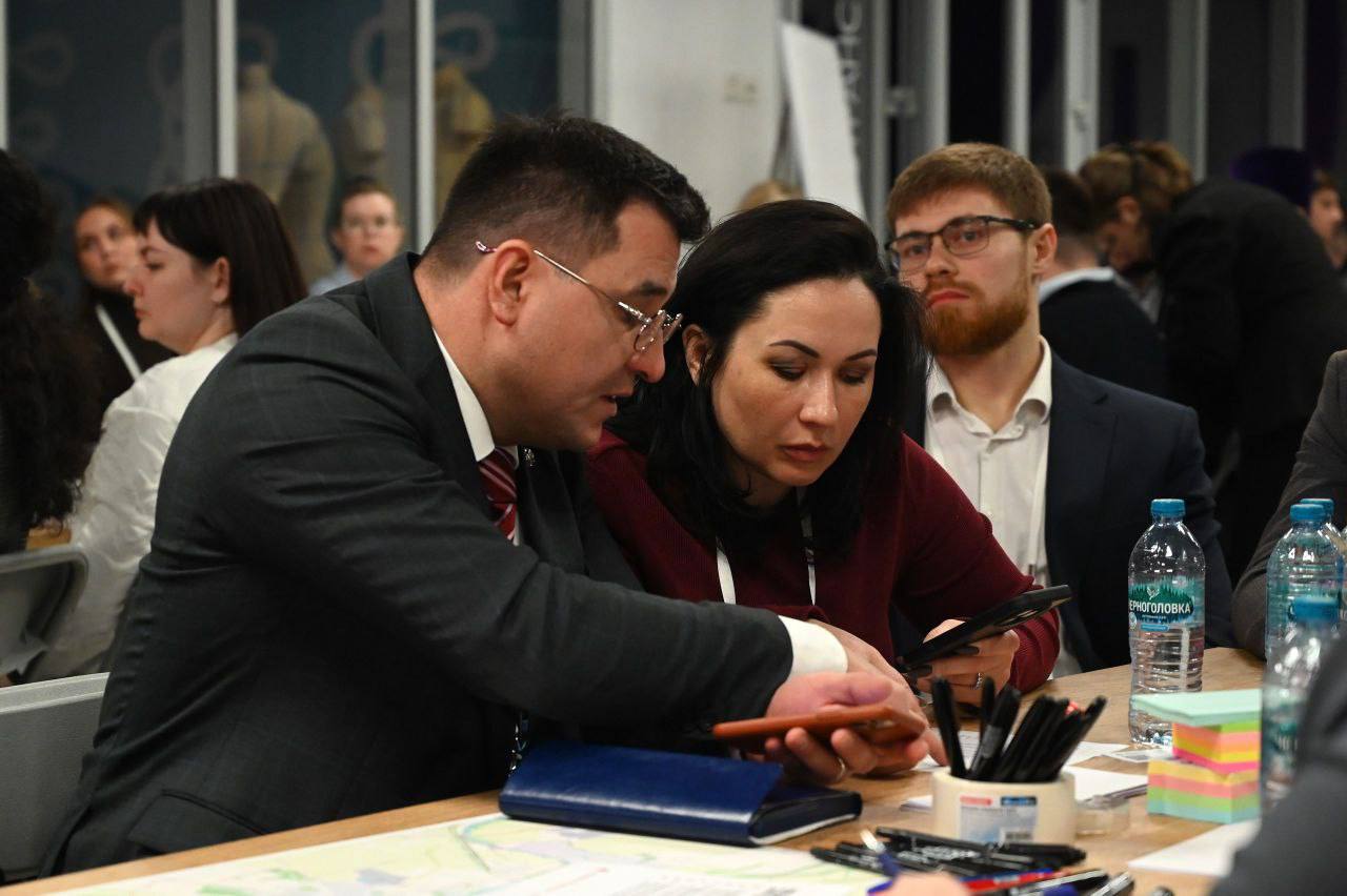 В Ельце провели стратегическую сессию по разработке мастер-плана развития города до 2040 года В Ельце провели стратегическую сессию по разработке мастер-плана развития города до 2040 года