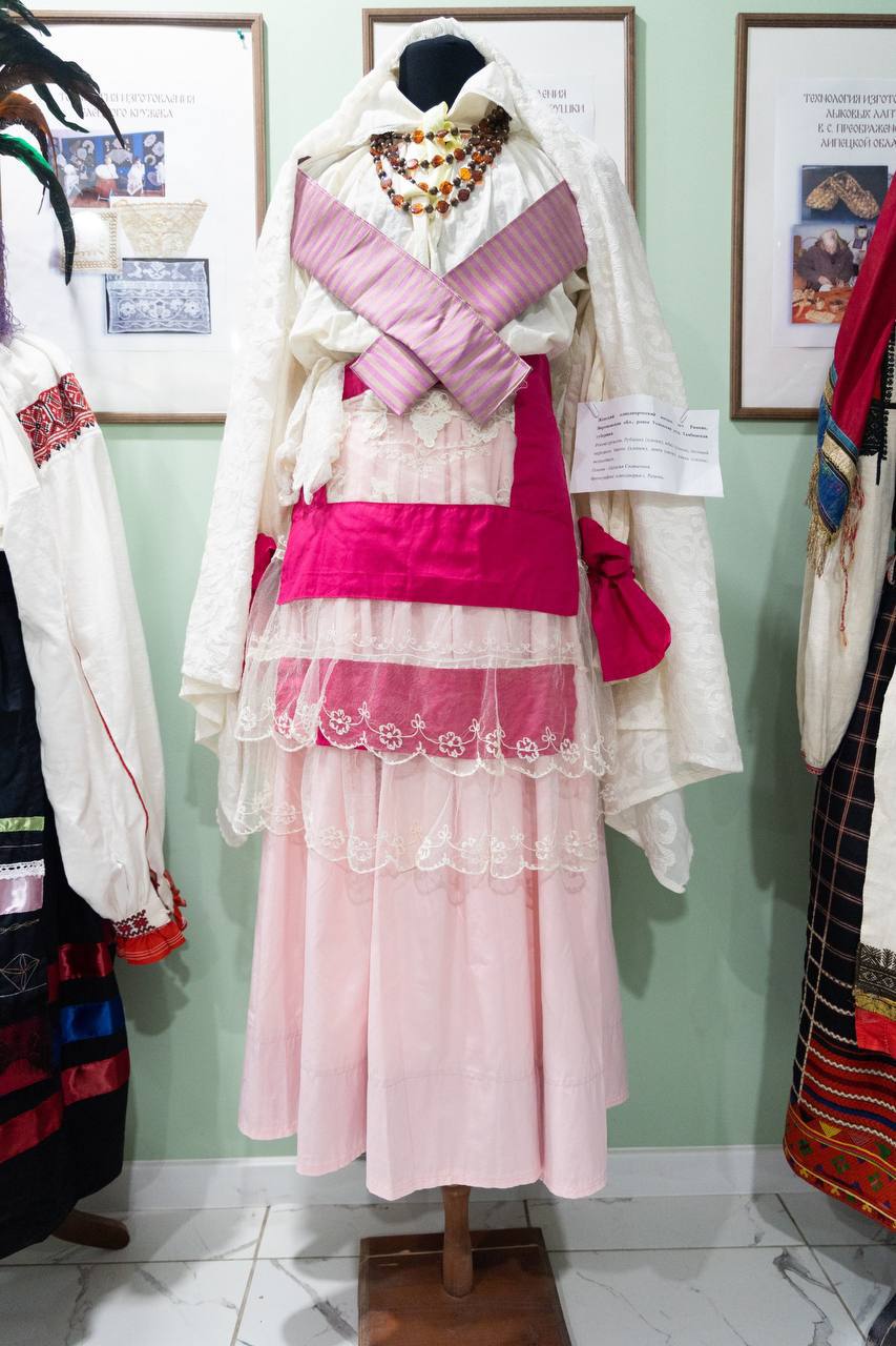 В чём ходили полудворяне, можно увидеть в ОЦКНТ В чём ходили полудворяне, можно увидеть в ОЦКНТ