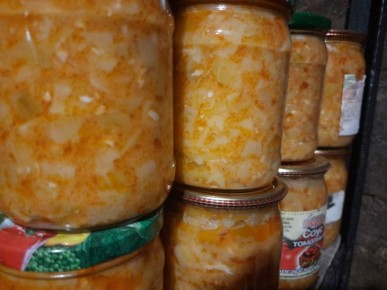 Как хранить консервацию без подвала, чтобы она не испортилась: проверенные способы