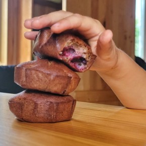 Вкусные и полезные: веганские ягодные маффины без глютена и яиц