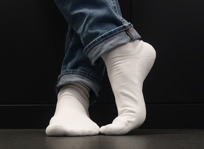 Секрет прачек: посеревшие носки станут белее снега за 5 минут! Спасет экспресс-маска из двух ингредиентов