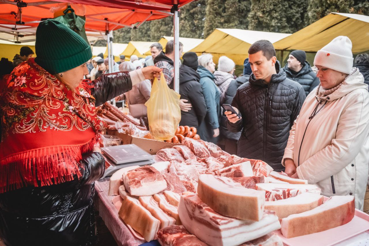 Фото, разгоняющие аппетит, с фестиваля «Доброе сало» Фото, разгоняющие аппетит, с фестиваля «Доброе сало»