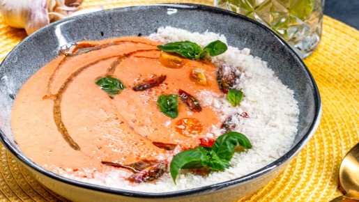 Гаспачо: Освежающая классика лета с пикантным акцентом