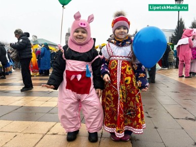 День не может быть плохим, если он начинается с фестиваля сала