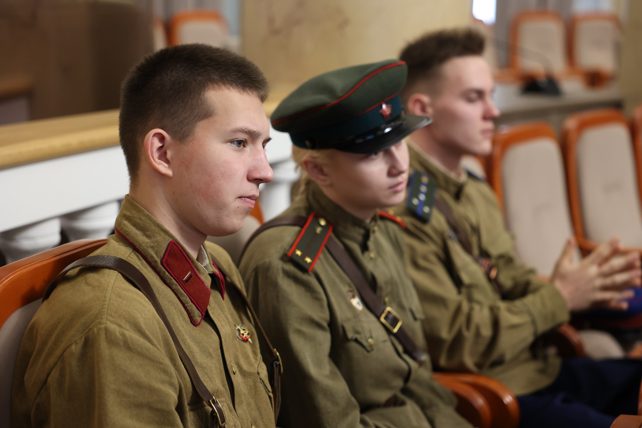 Вице-спикер Владимир Богодухов наградил лучших в патриотическом воспитании Вице-спикер Владимир Богодухов наградил лучших в патриотическом воспитании