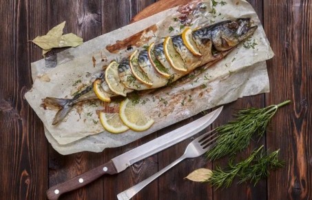 Скумбрия в пергаменте: легкий способ вкусно порадовать себя и близких