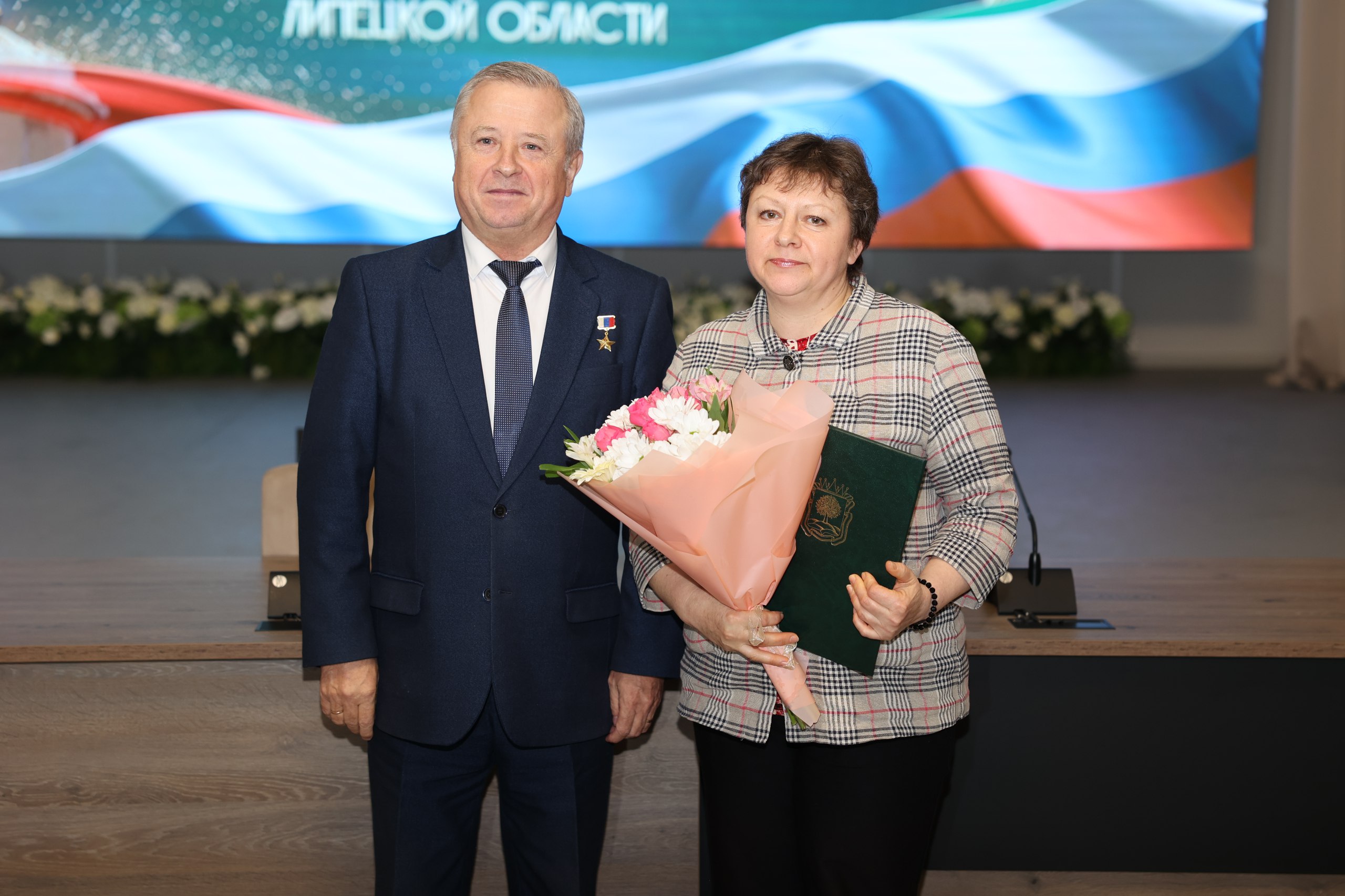 Вице-спикер Владимир Богодухов наградил лучших в патриотическом воспитании Вице-спикер Владимир Богодухов наградил лучших в патриотическом воспитании