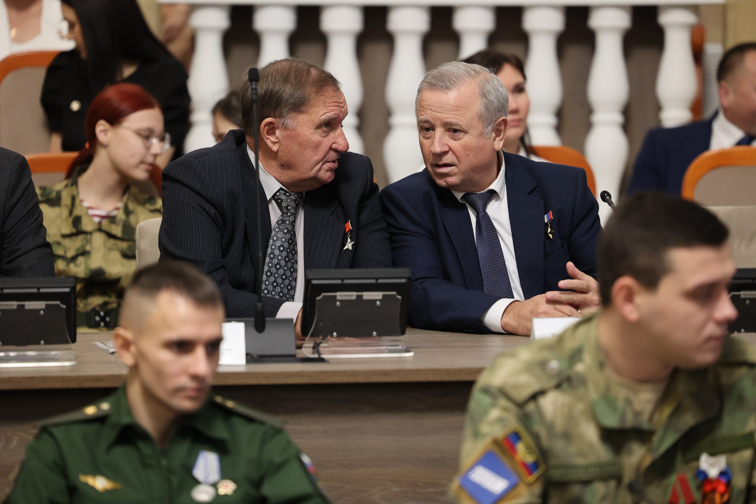 Вице-спикер Владимир Богодухов наградил лучших в патриотическом воспитании