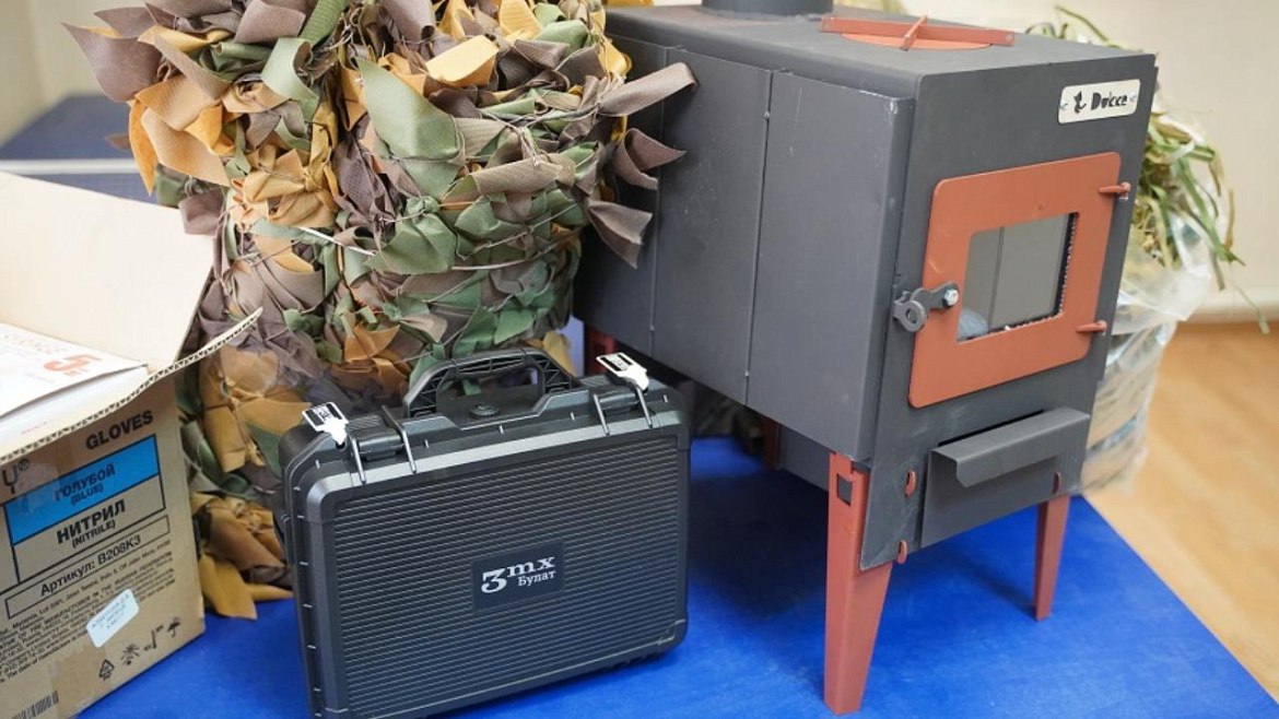 Липецкие полицейские доставили в зону проведения специальной военной операции гуманитарную помощь