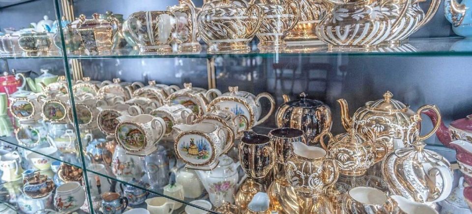 Загадочный мир чайной Bygone Beautys в Леуре