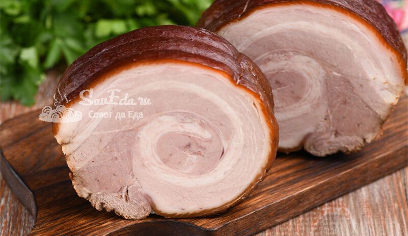 Легкий рецепт мясного деликатеса: свиная грудинка всего за два ингредиента